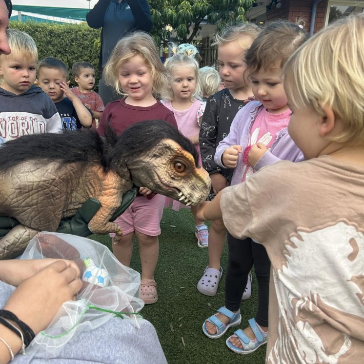 Busy Bees Bottle Lake Dinosaur fun