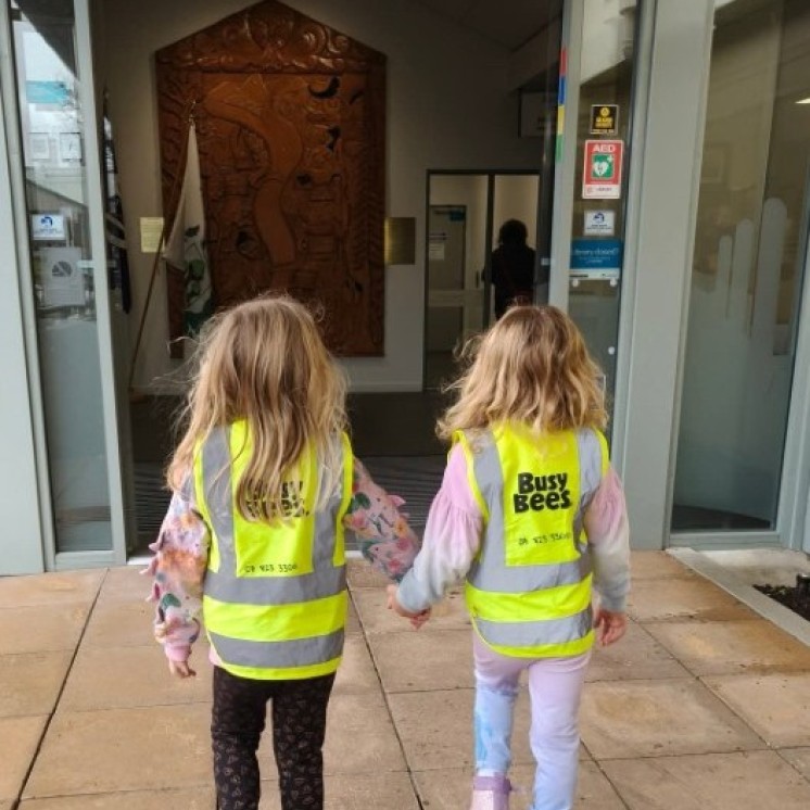 Preschool girls excursion with Busy Bees Cambridge
