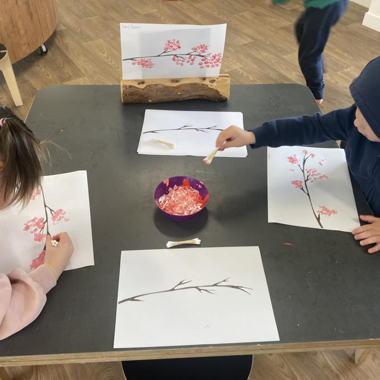 Children enjoying art play at early childhood centre in Palmerston North at Busy Bees on Featherston Street