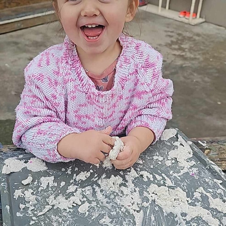 Busy Bees Frimley messy play