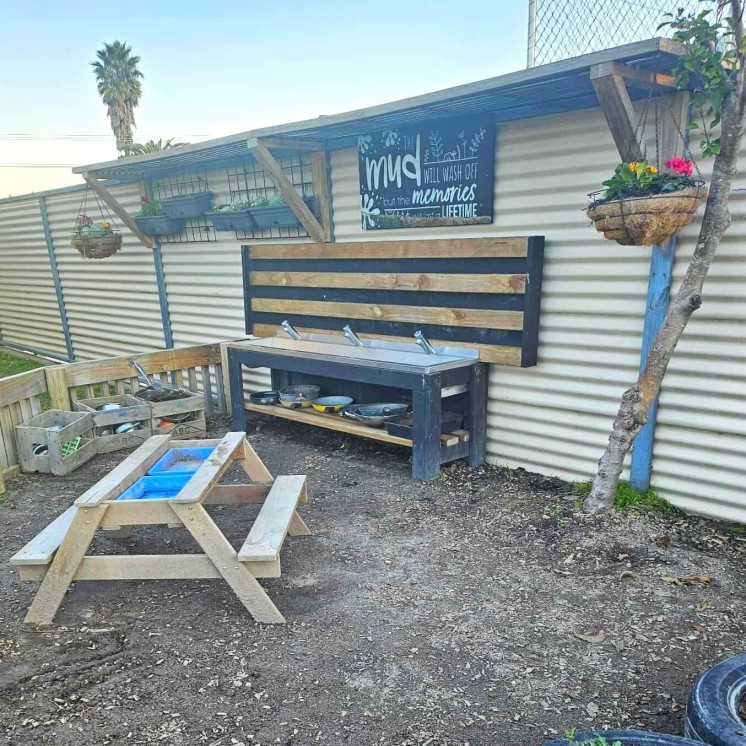 Busy Bees Grandview Road Centre outdoor play section