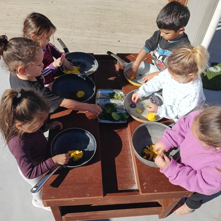 Busy Bees Grandview Road outdoor centre activities