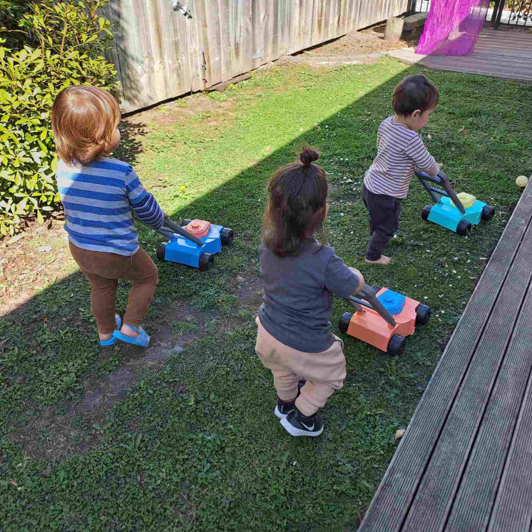 Busy Bees Havelock North children busy tending to the garden