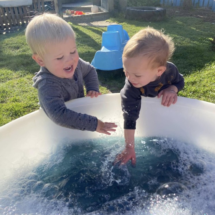Busy Bees Kerikeri Nursery playing with water