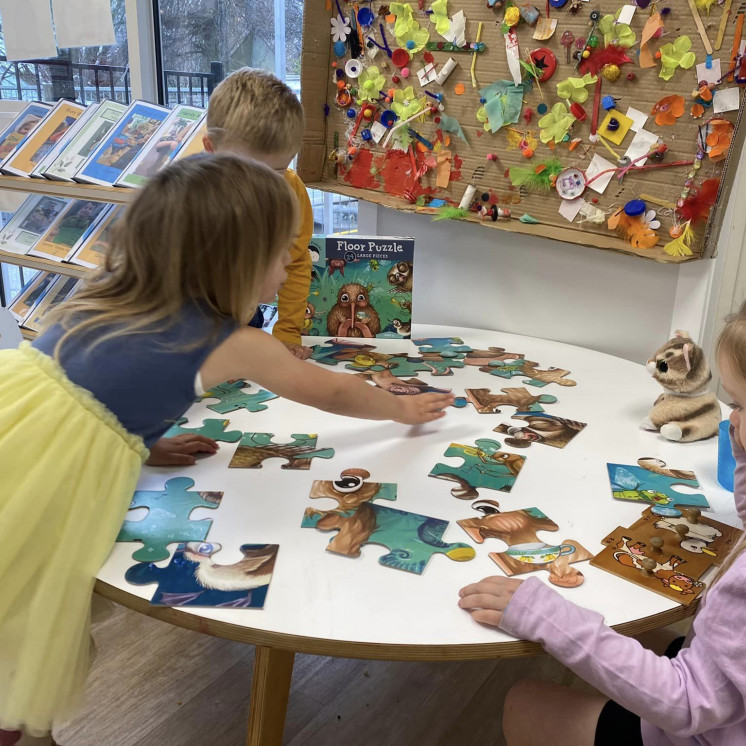 4 year olds learning problem solving at Busy Bees Mapua childcare