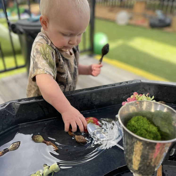 Playing with nature at Busy Bees Martinborough