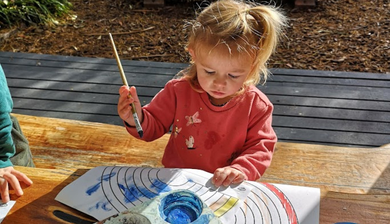 Busy Bees Motueka outdoor painting for our nursery room