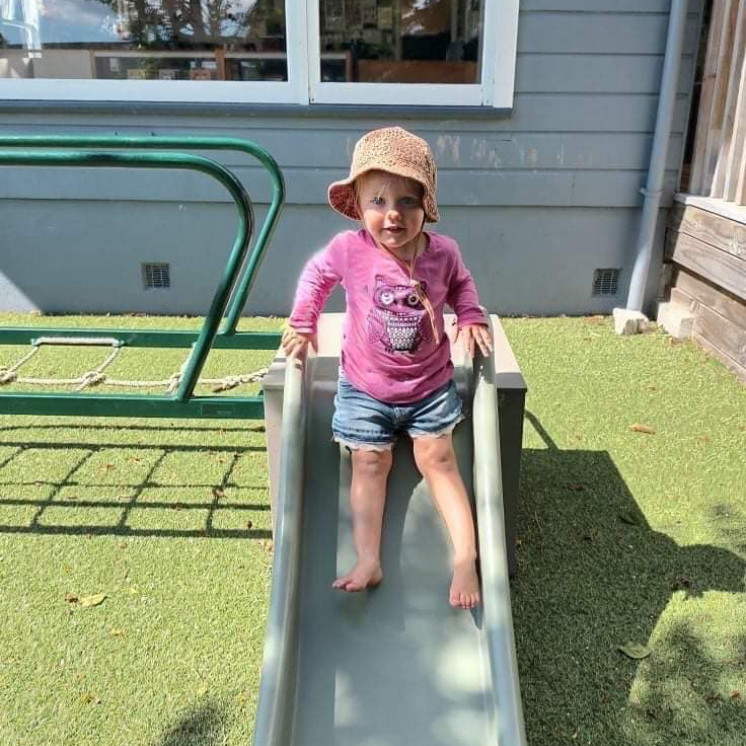 Outdoor play in Busy Bees Motueka