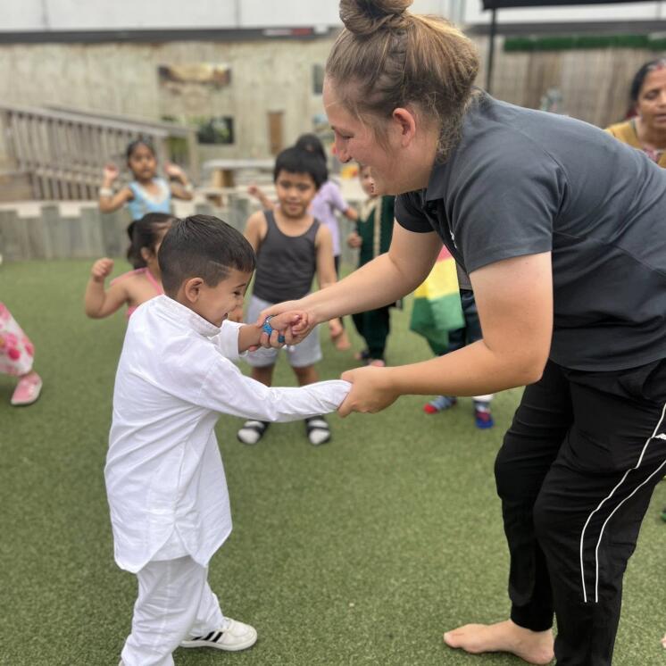 Strong teacher and child relationships at Busy Bees Ormiston