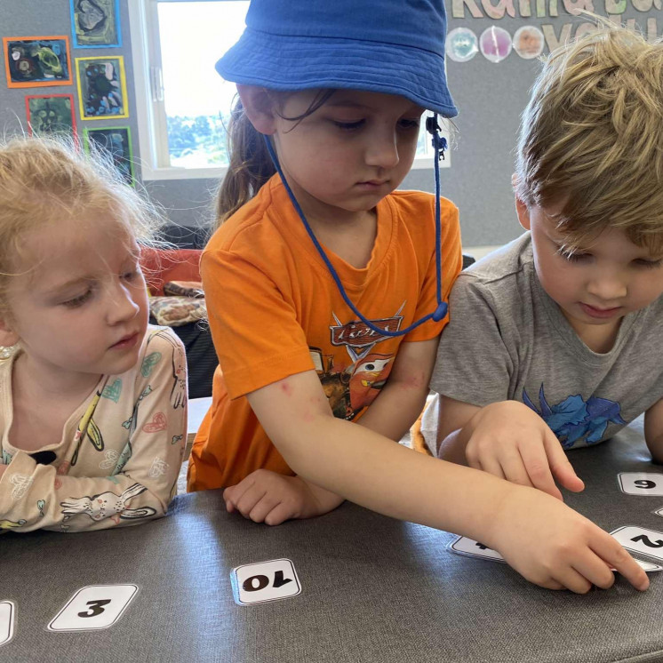 Busy Bees Tahunanui transition to school learning in groups