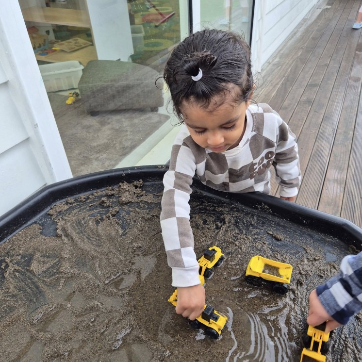 Busy Bees Te Kauwhata babies play