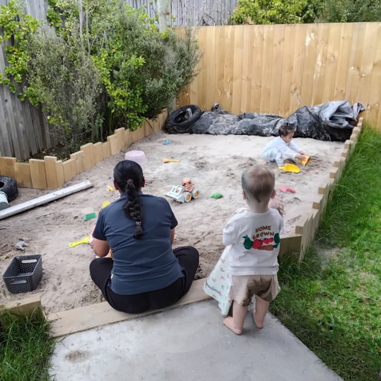 Busy Bees The Lakes New centre sandpit