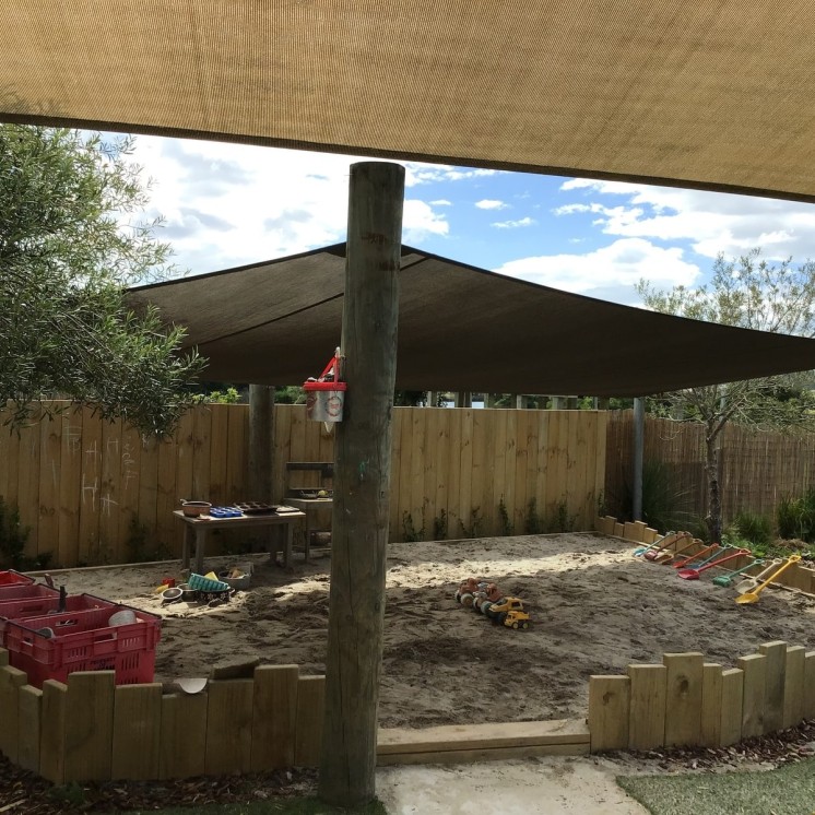 Busy Bees The Lakes New centre sandpit