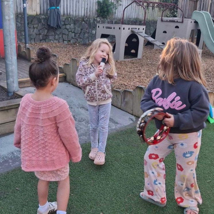 Busy Bees Whitby creative performance development