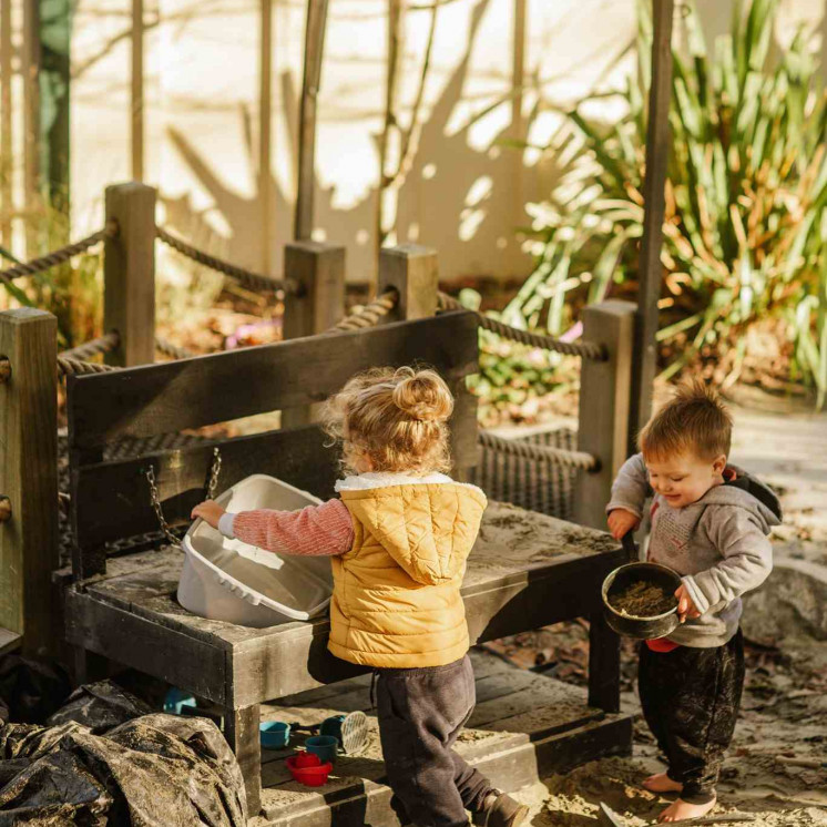 HardyKids Early Learning Centre in Nelson toddlers play, create and experiment with the outdoor mud kitchen