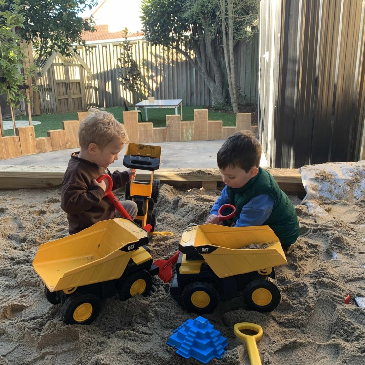 Sandpit friendships and creations at House of Wonder Chartwell